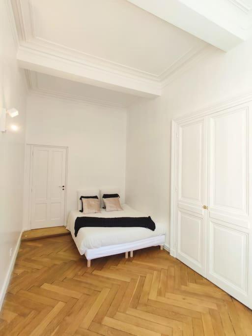 Appartement Carcassonnais Avec Parking カルカソンヌ エクステリア 写真